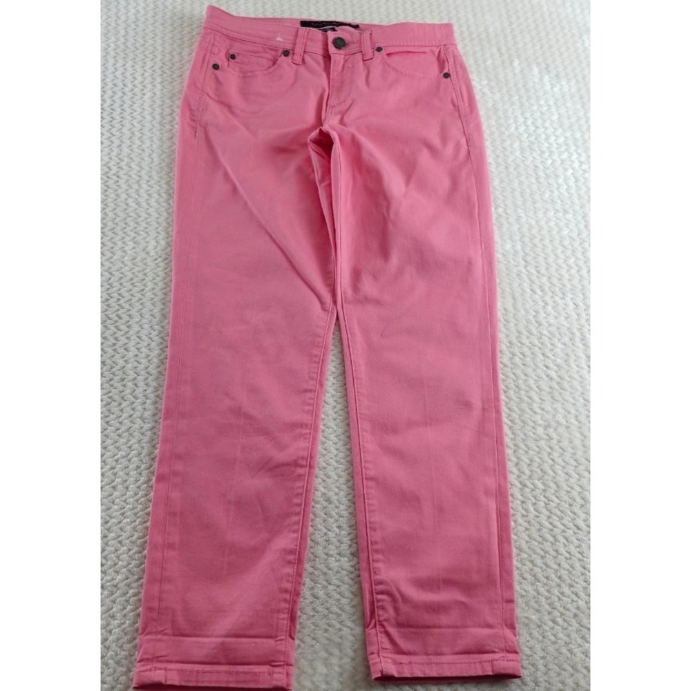 Ladies "Calvin Klein" Size 4 Pink, Stretch, Skinny Crops